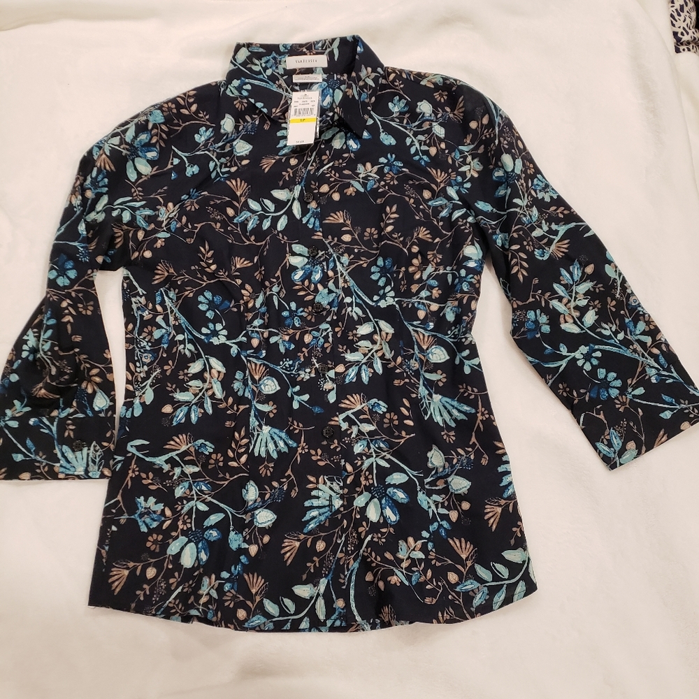 Van Heusen Floral 3/4 Sleeve Button-Up Blouse